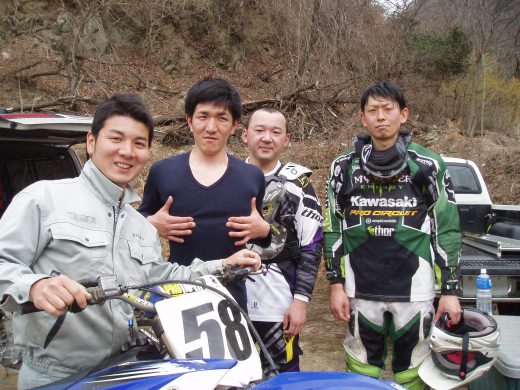 オートパーク　クワ