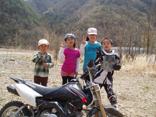 オートパーク　クワ