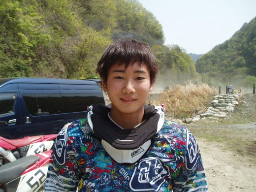 オートパーク　クワ