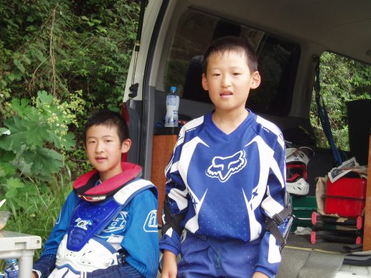 オートパーク　クワ