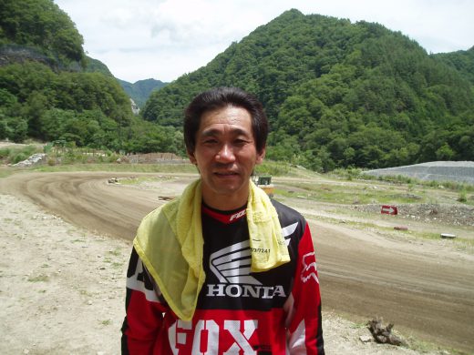 オートパーク　クワ