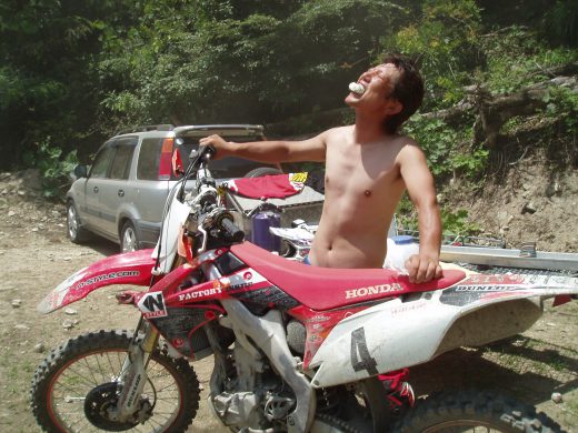 オートパーク　クワ