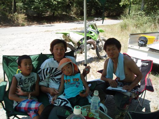 オートパーク　クワ