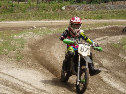 オートパーク　クワ