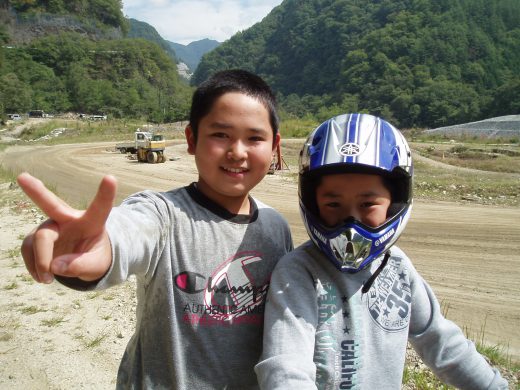 オートパーク　クワ