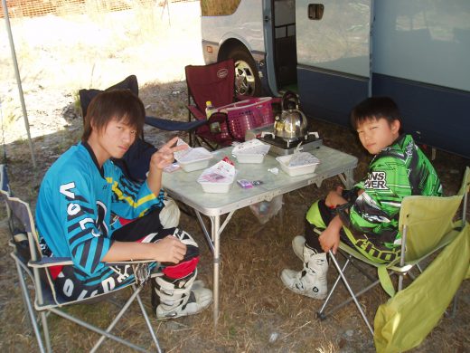 オートパーク　クワ