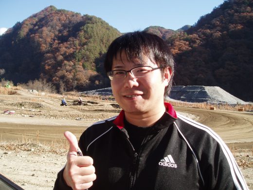 オートパーク　クワ