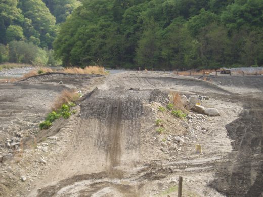 オートパーク　クワ