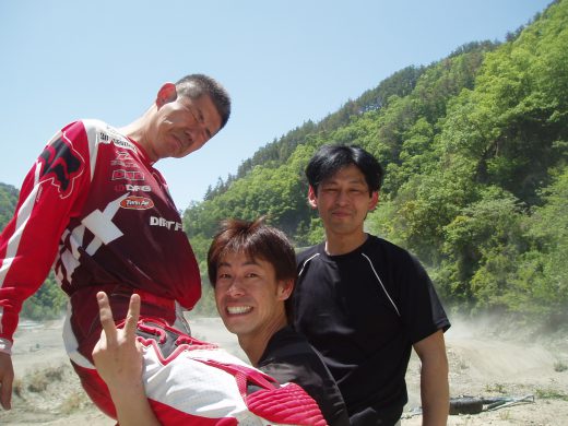 オートパーク　クワ