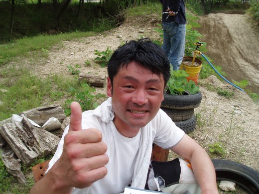 オートパーク　クワ