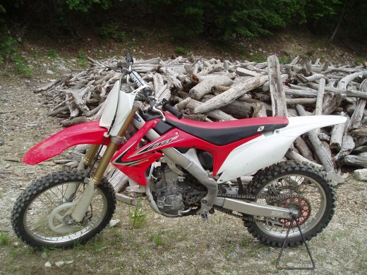 オートパーク　クワ