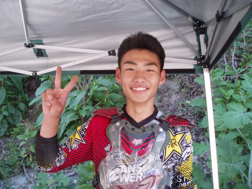 オートパーク　クワ