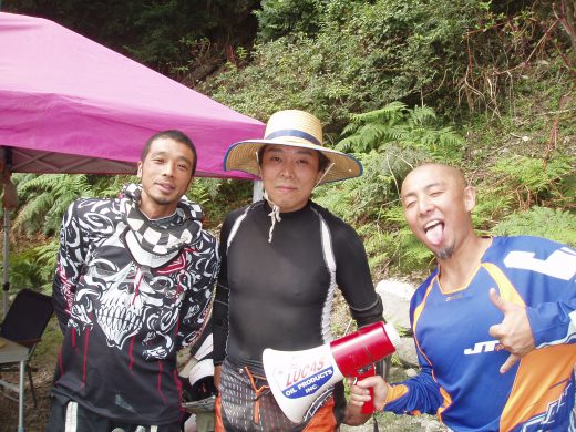 オートパーク　クワ