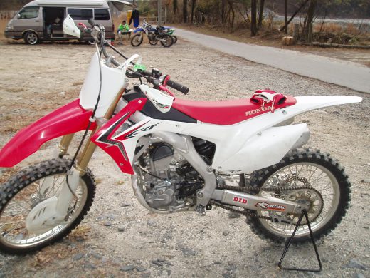 オートパーク　クワ