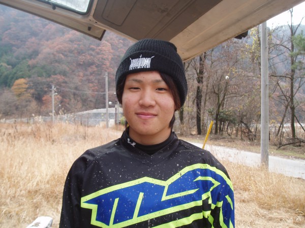 オートパーク　クワ