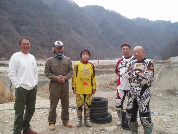 オートパーク　クワ