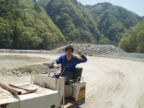 オートパーク　クワ