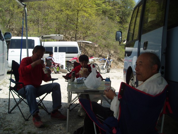 オートパーク　クワ