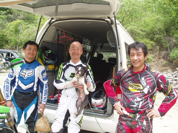 オートパーク　クワ