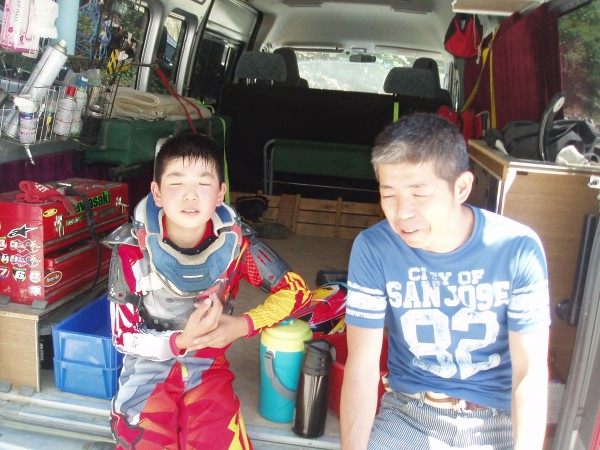 オートパーク　クワ