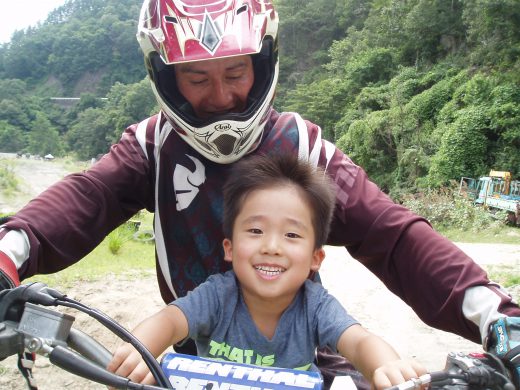 オートパーク　クワ