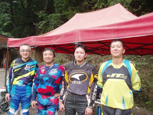 オートパーク　クワ