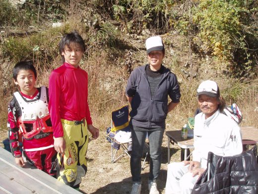 オートパーク　クワ