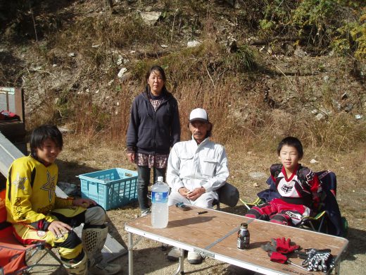 オートパーク　クワ