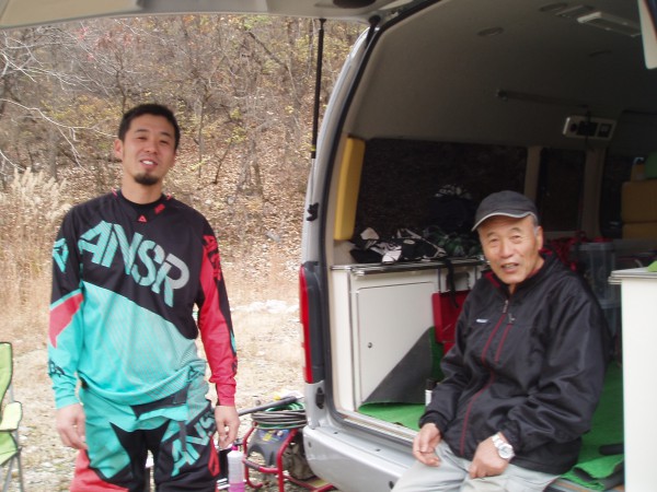 オートパーク　クワ