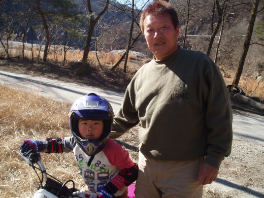 オートパーク　クワ