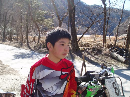 オートパーク　クワ