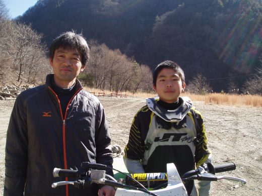 オートパーク　クワ