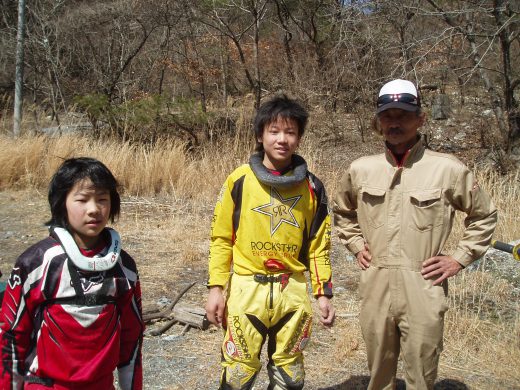 オートパーク　クワ