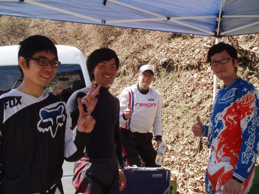 オートパーク　クワ