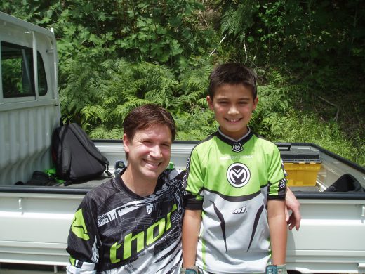 オートパーク　クワ