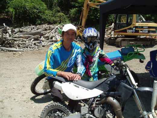 オートパーク　クワ