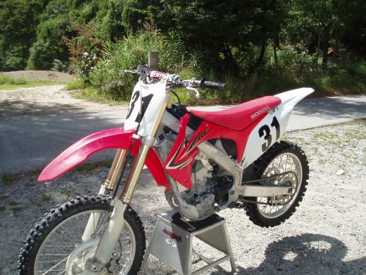 オートパーク　クワ