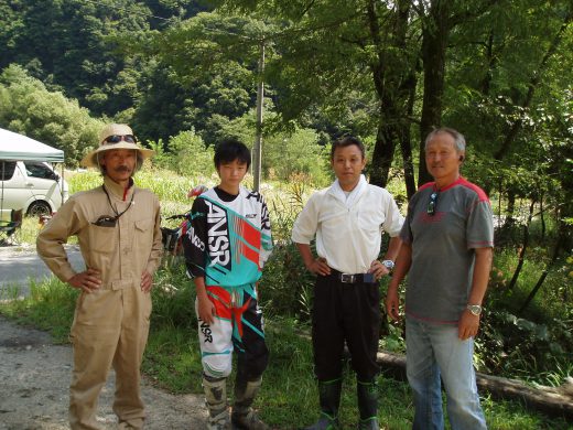 オートパーク　クワ