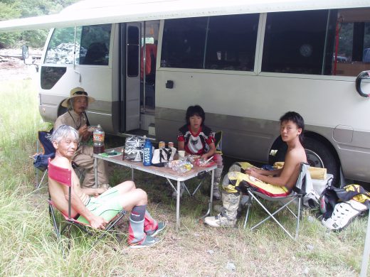 オートパーク　クワ