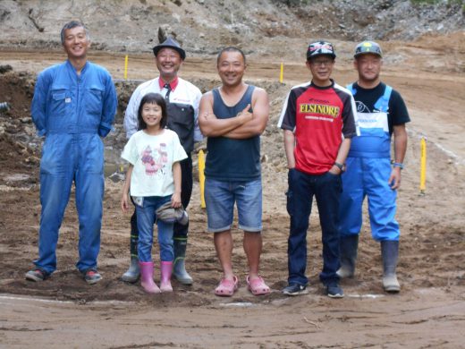 ダートトラックコースが出来上がりつつあります。